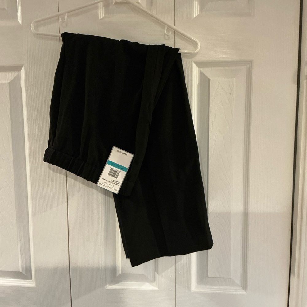 Sag Harbor black stretch novelty pants. Size 16p. NWT
